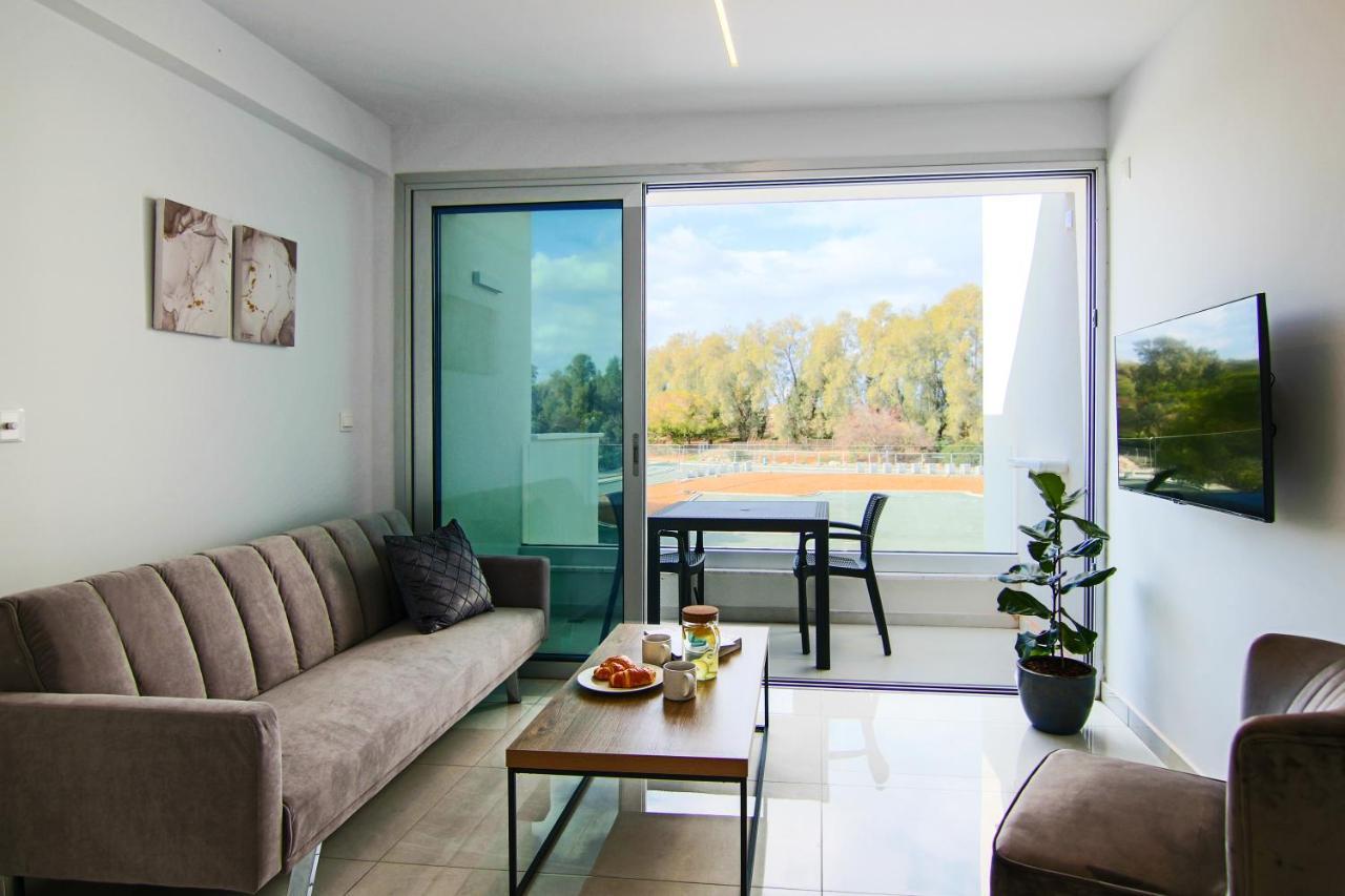 Phaedrus Living - Seaside Executive Flat Harbour 201 Apartment Пафос Екстериор снимка
